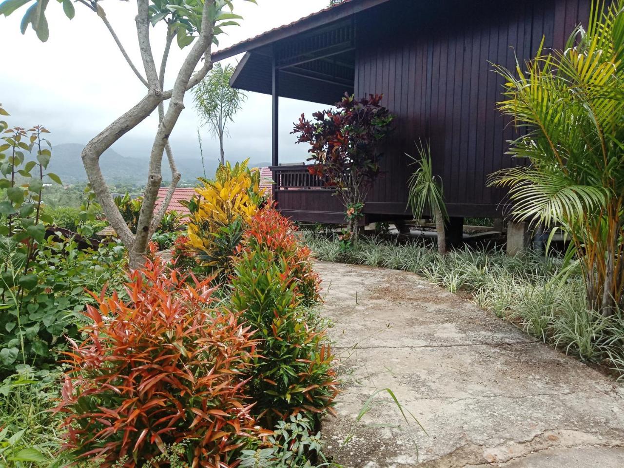 Hotel Exotic Komodo 2*